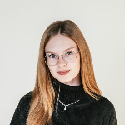 Полина